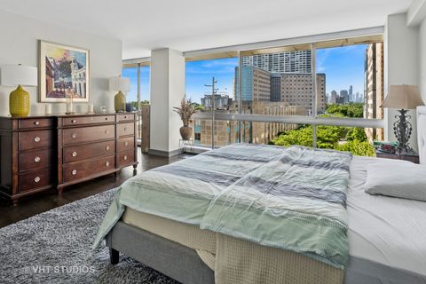 Tiny photo for 320 W Oakdale Avenue #801, Chicago, IL 60657 (MLS # 12404437)