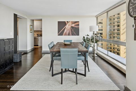 Tiny photo for 320 W Oakdale Avenue #801, Chicago, IL 60657 (MLS # 12404437)