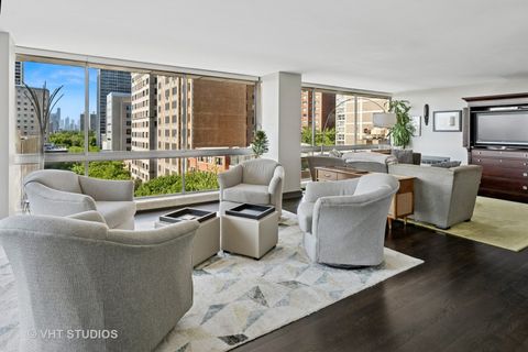 Tiny photo for 320 W Oakdale Avenue #801, Chicago, IL 60657 (MLS # 12404437)