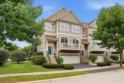 Photo of 674 Shoreline Drive, Grayslake, IL 60030 (MLS # 12757895)