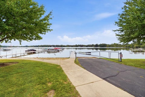 Tiny photo for 674 Shoreline Drive, Grayslake, IL 60030 (MLS # 12757895)
