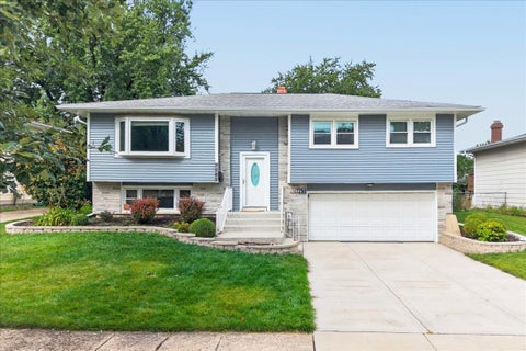 Photo of 7290 Jasmine Drive, Hanover Park, IL 60133 (MLS # 12739778)
