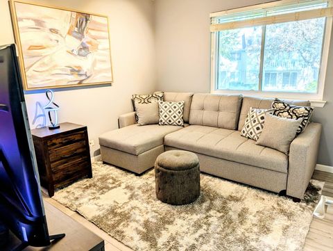 Tiny photo for 1112 Auburn Ln #1112, Buffalo Grove, IL 60089 (MLS # 12481970)