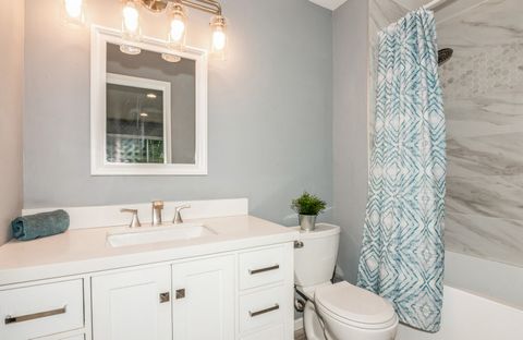 Tiny photo for 1112 Auburn Ln #1112, Buffalo Grove, IL 60089 (MLS # 12481970)