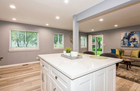 Tiny photo for 1112 Auburn Ln #1112, Buffalo Grove, IL 60089 (MLS # 12481970)