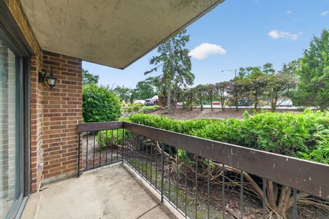 Tiny photo for 6816 Joliet Road #4, Indian Head Park, IL 60525 (MLS # 12748591)