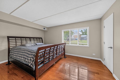 Tiny photo for 6816 Joliet Road #4, Indian Head Park, IL 60525 (MLS # 12748591)