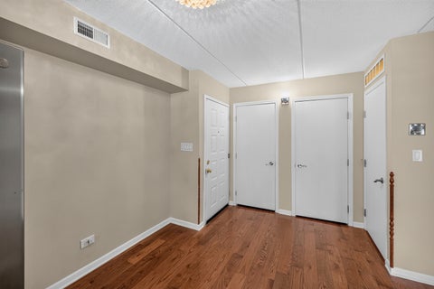 Tiny photo for 6816 Joliet Road #4, Indian Head Park, IL 60525 (MLS # 12748591)