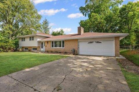 Tiny photo for 2208 Fletcher Street, Urbana, IL 61801 (MLS # 12492425)