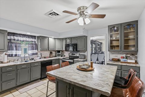 Tiny photo for 2208 Fletcher Street, Urbana, IL 61801 (MLS # 12492425)