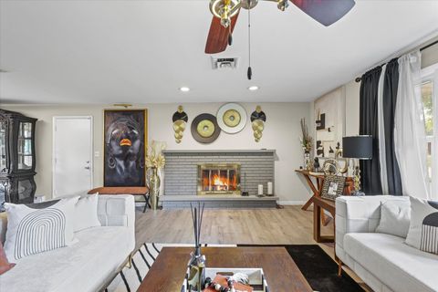 Tiny photo for 2208 Fletcher Street, Urbana, IL 61801 (MLS # 12492425)