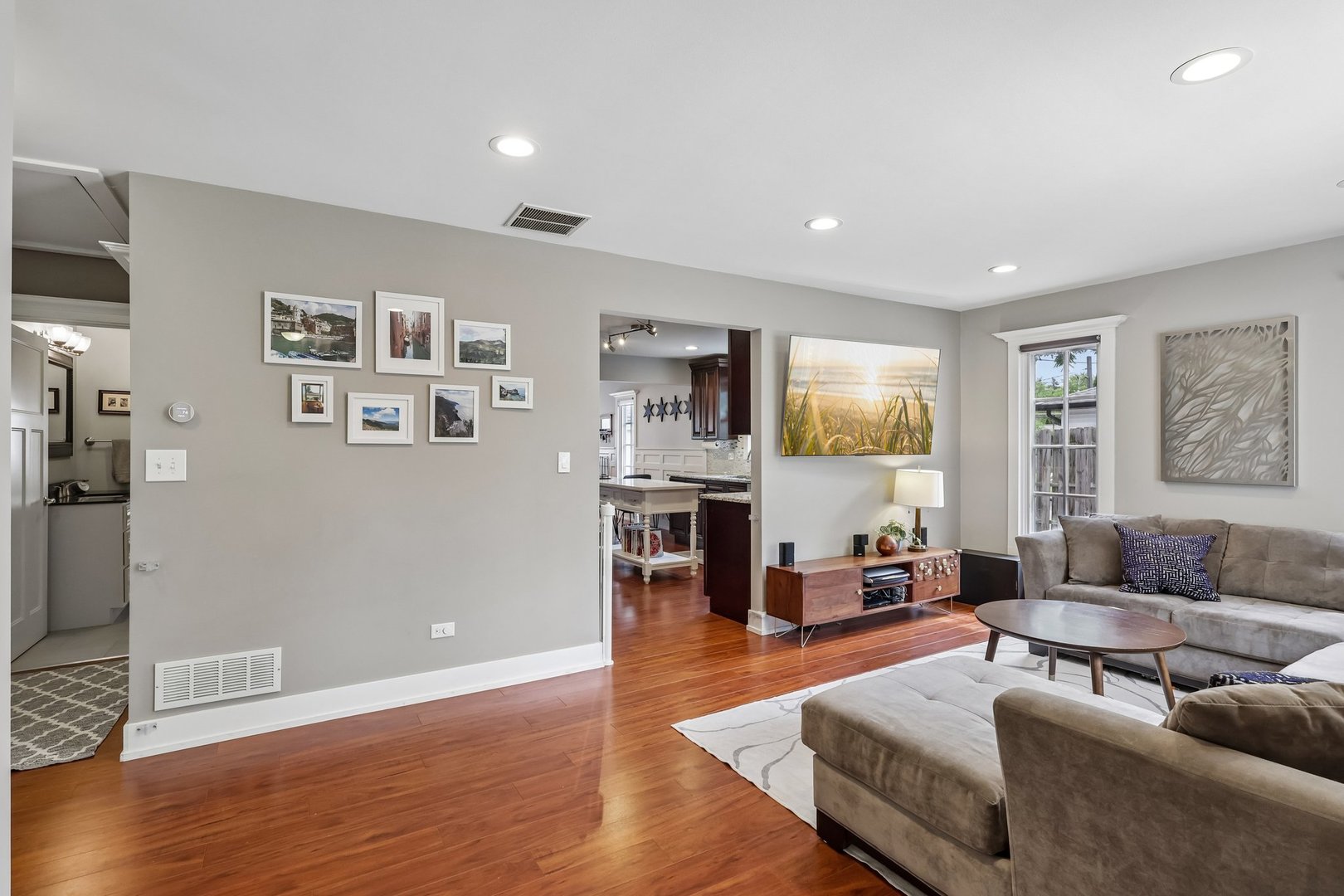 2802 Hawk Lane