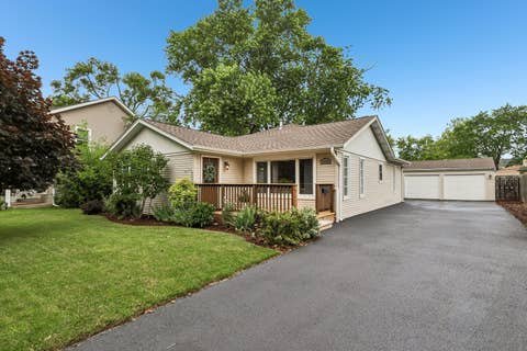 Photo of 2802 Hawk Lane, Rolling Meadows, IL 60008 (MLS # 12671664)