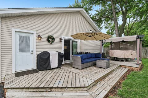 Tiny photo for 2802 Hawk Lane, Rolling Meadows, IL 60008 (MLS # 12671664)