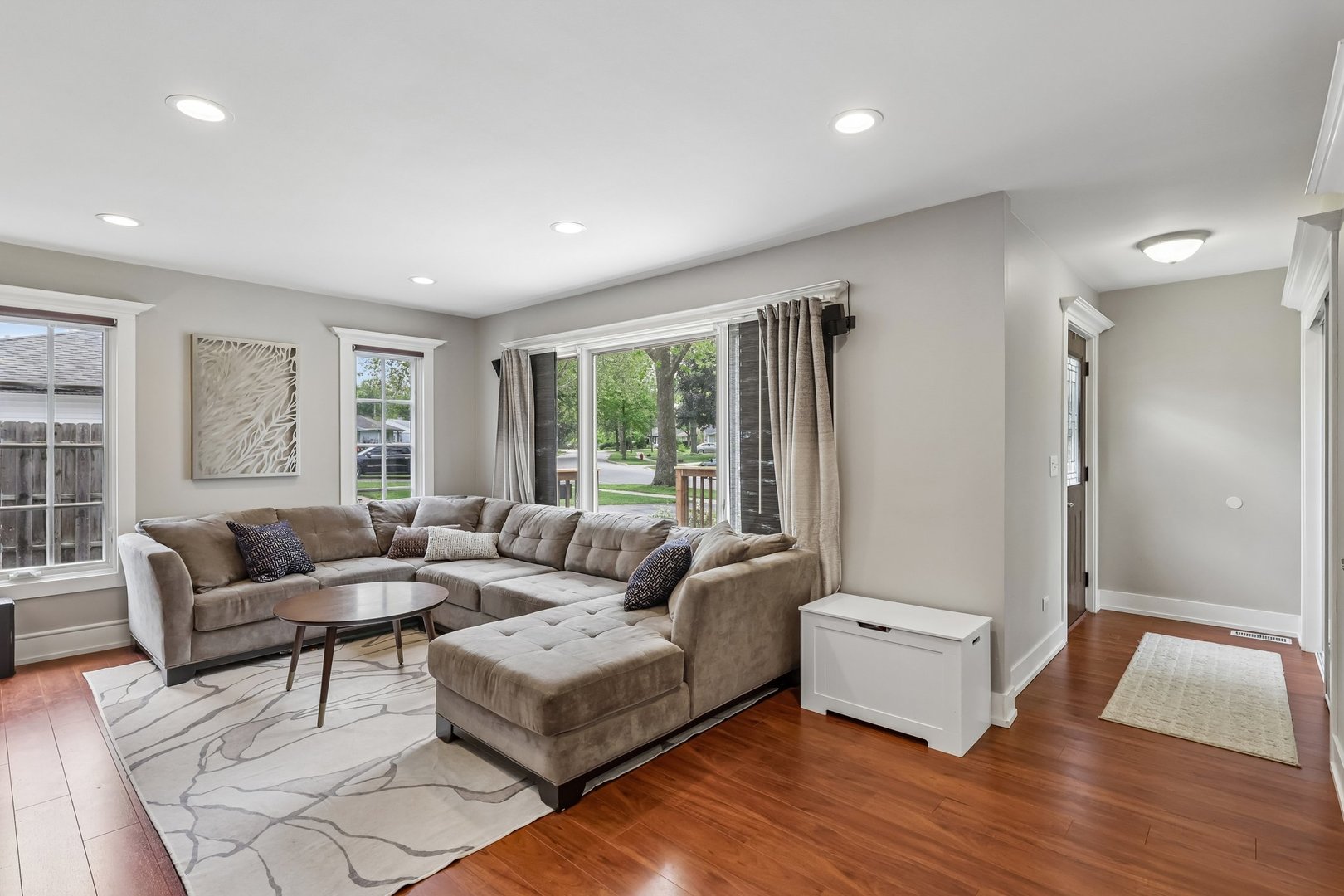 2802 Hawk Lane