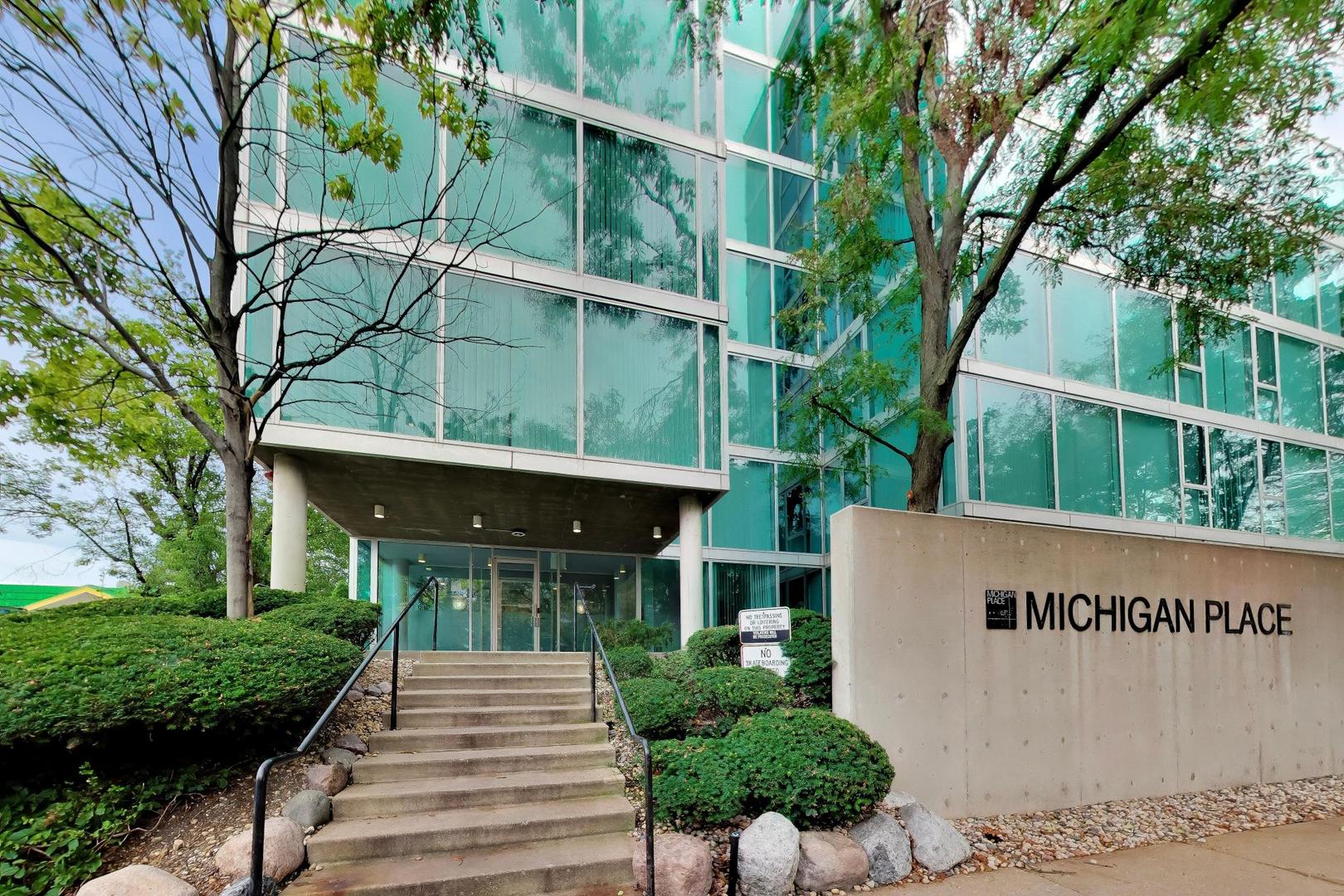 3115 S Michigan Avenue 307