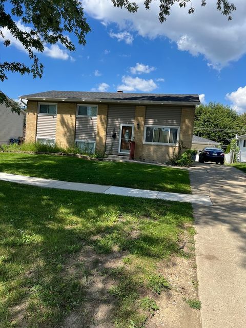 16 W Fullerton Avenue, Glendale Heights, IL 60139 - #: 12461800