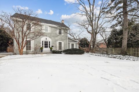 Photo of 317 Vincent Court, Lake Bluff, IL 60044 (MLS # 12567113)