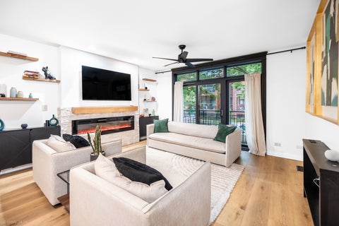 Tiny photo for 1425 W Fillmore Street #1, Chicago, IL 60607 (MLS # 12682944)