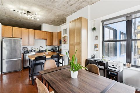 Tiny photo for 1122 W Catalpa Avenue #502, Chicago, IL 60640 (MLS # 12463188)