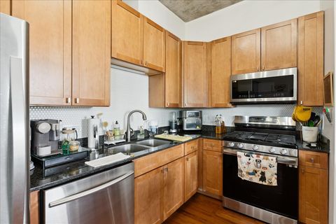 Tiny photo for 1122 W Catalpa Avenue #502, Chicago, IL 60640 (MLS # 12463188)