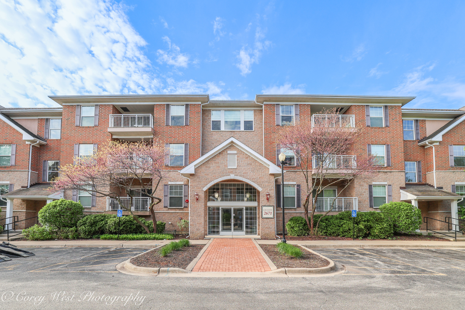 Properties 1 2671 Stone Circle 103