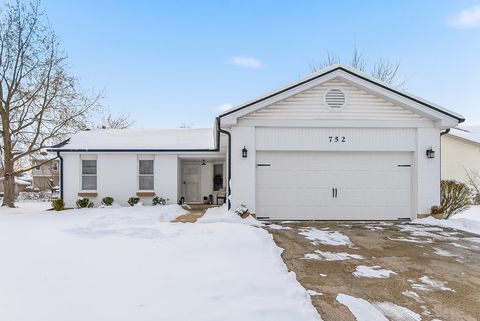 Photo of 752 N Brookdale Drive, Schaumburg, IL 60194 (MLS # 12520681)