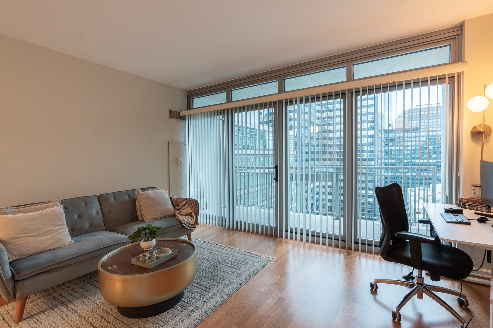 125 S Jefferson Street 2206