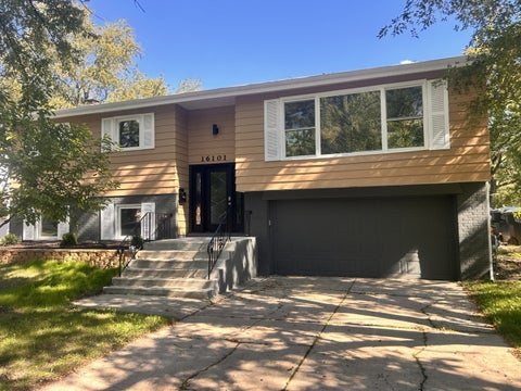 Photo of 16101 Avalon Avenue, South Holland, IL 60473 (MLS # 12777877)