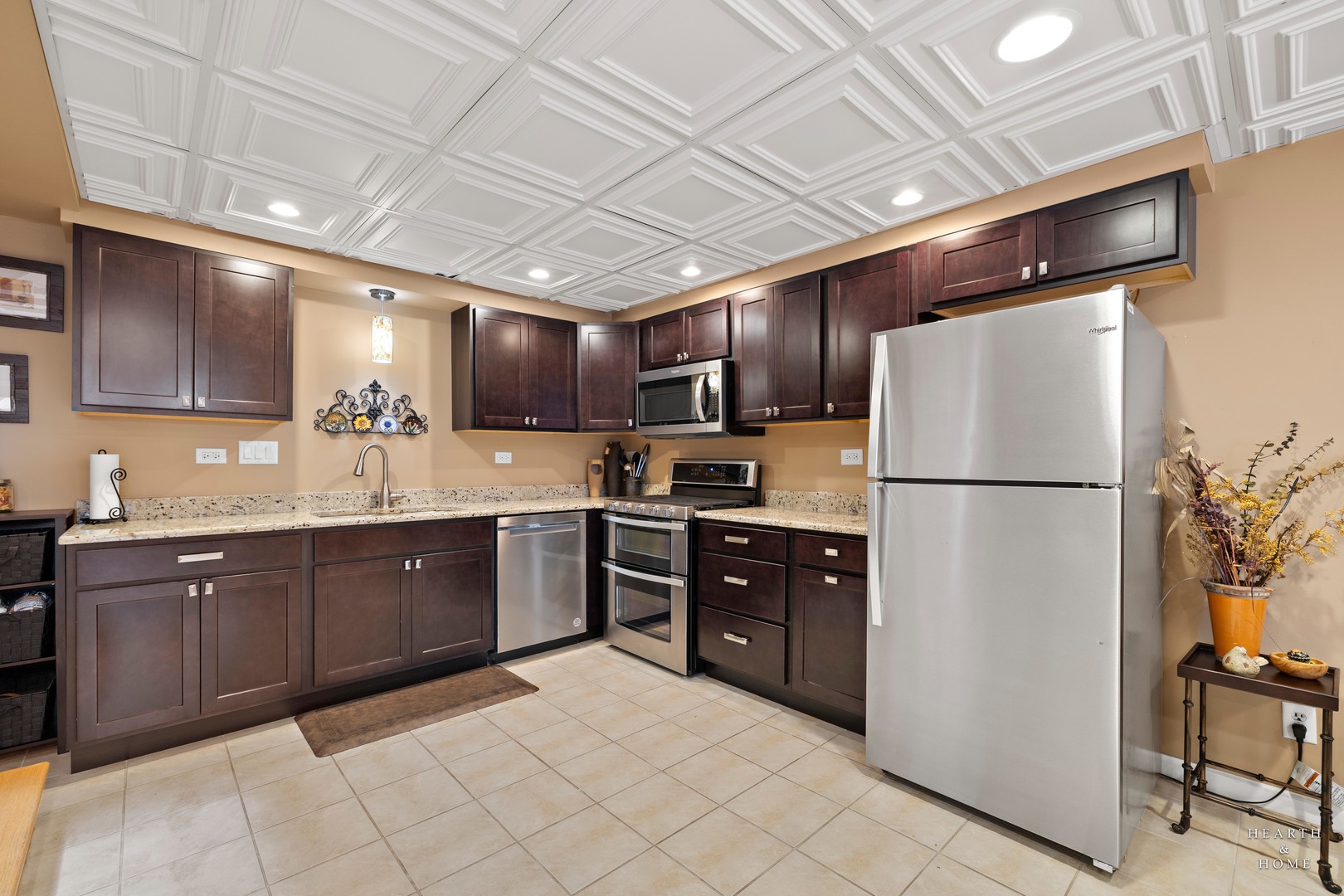 82 S Williams Street