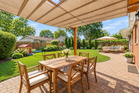 Tiny photo for 748 Milbeck Court, Elk Grove Village, IL 60007 (MLS # 12784290)
