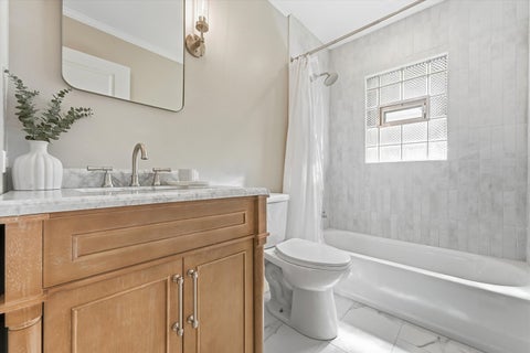 Tiny photo for 748 Milbeck Court, Elk Grove Village, IL 60007 (MLS # 12784290)
