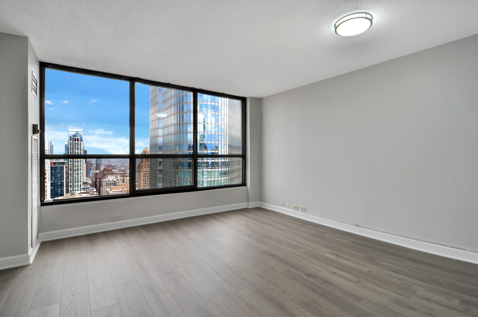 405 N WABASH Avenue 5106