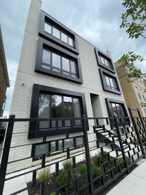 719 N Elizabeth Street 2 Chicago IL 60642