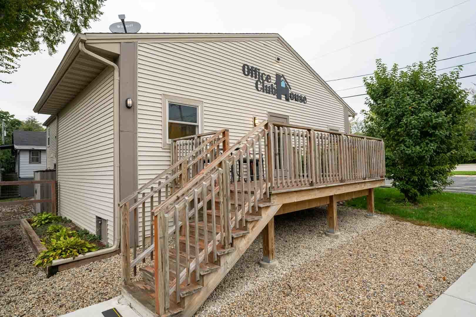 914 & 918 N Lake Street