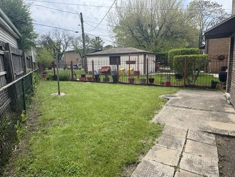 Tiny photo for 8153 S Marquette Avenue, Chicago, IL 60617 (MLS # 12676970)