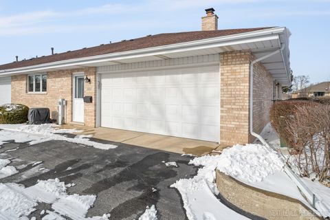 Tiny photo for 11011 New Mexico Court #11011, Orland Park, IL 60467 (MLS # 12553970)