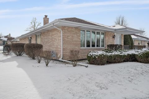 Tiny photo for 11011 New Mexico Court #11011, Orland Park, IL 60467 (MLS # 12553970)