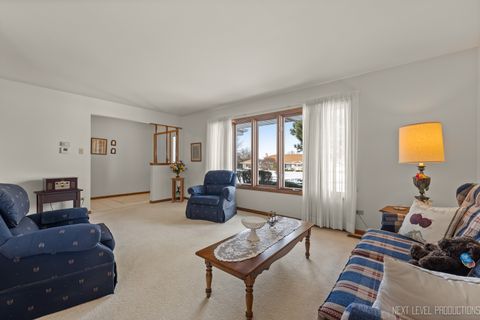 Tiny photo for 11011 New Mexico Court #11011, Orland Park, IL 60467 (MLS # 12553970)