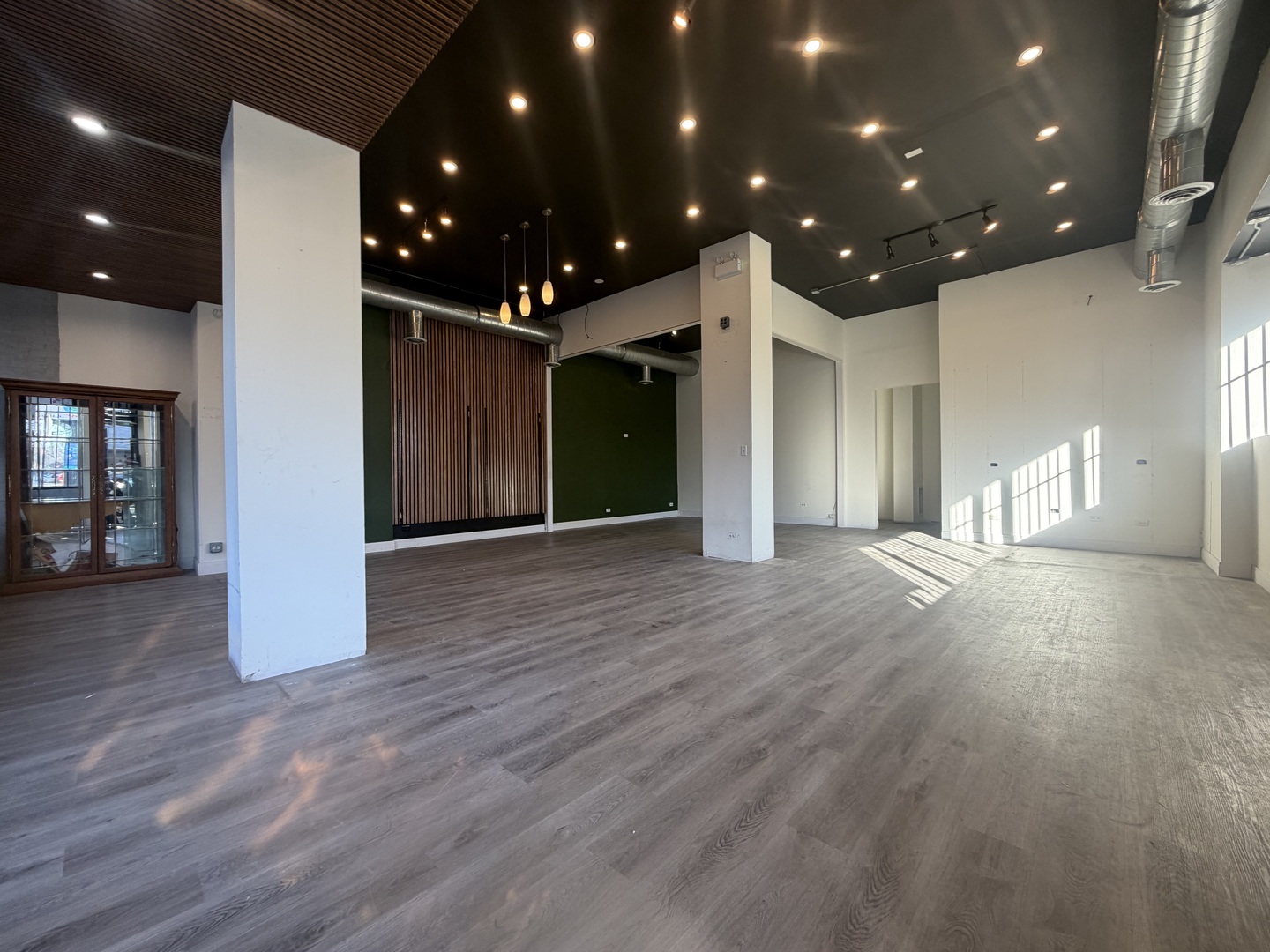 4527 N sheridan Road