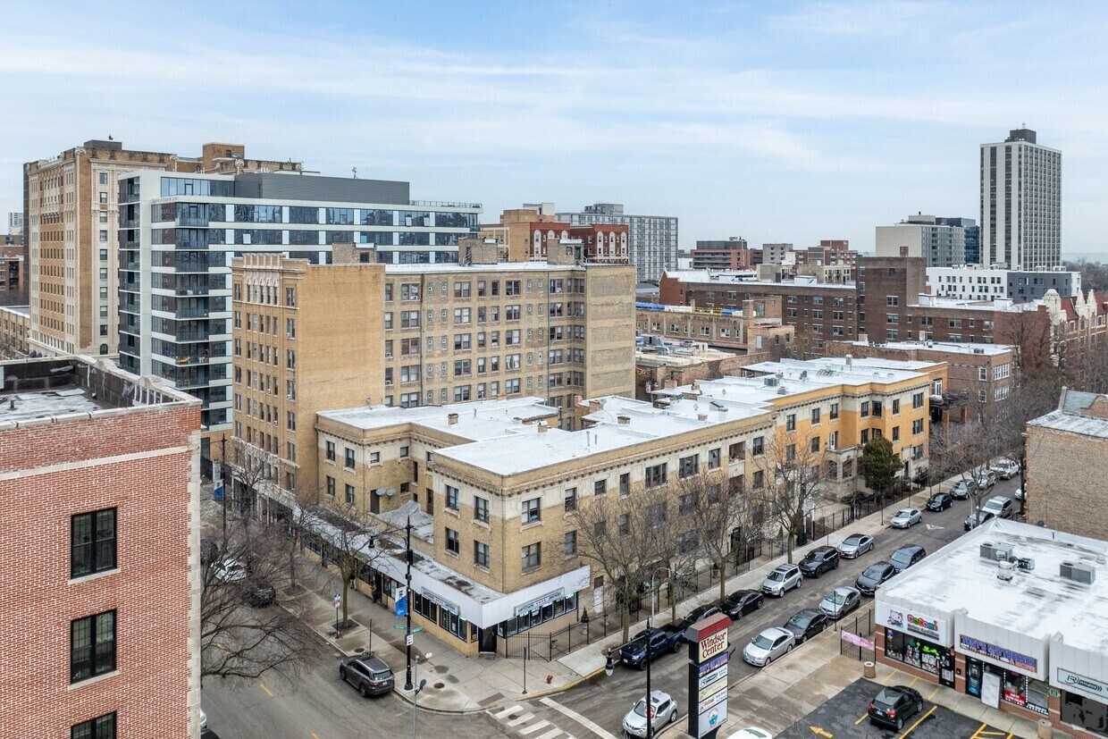 4527 N sheridan Road