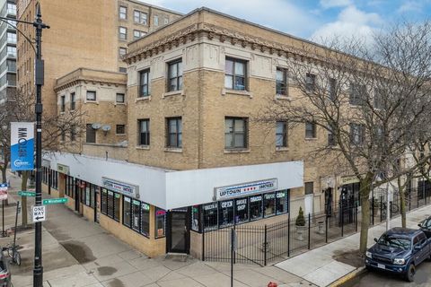 4527 N sheridan Road Chicago IL 60640