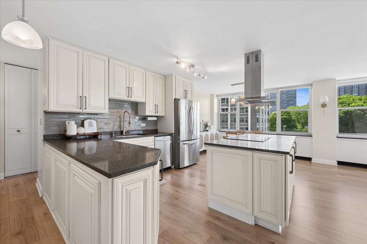4250 N Marine Drive 435