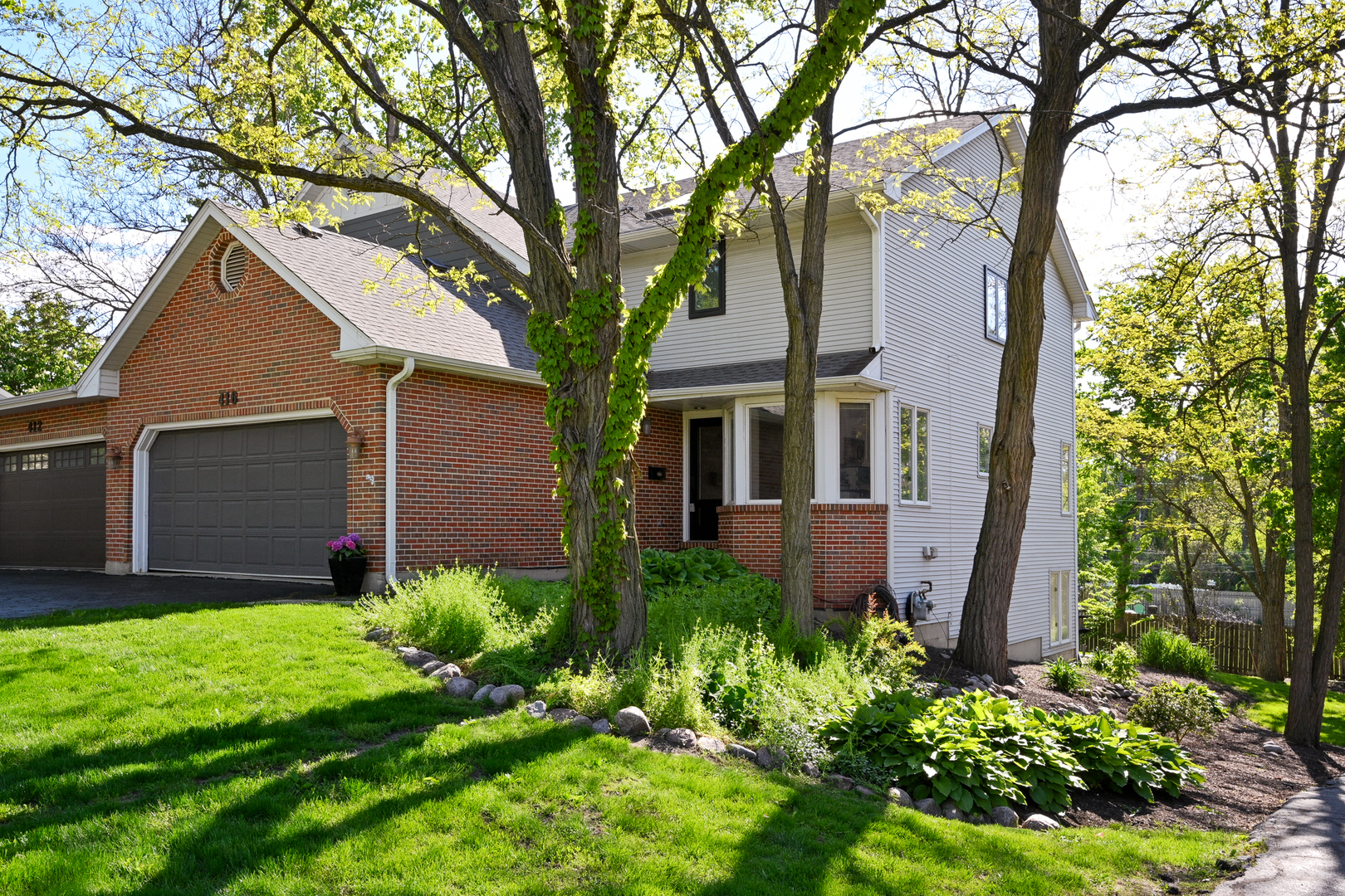 416 Lawrence Avenue