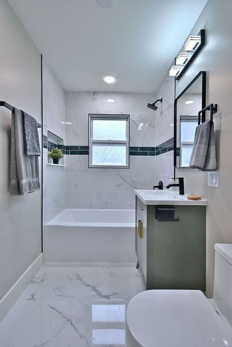 Tiny photo for 656 W Comstock Avenue, Elmhurst, IL 60126 (MLS # 12607932)