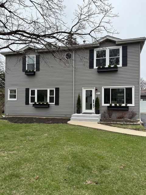 Photo of 656 W Comstock Avenue, Elmhurst, IL 60126 (MLS # 12607932)