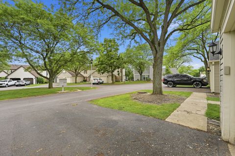 Tiny photo for 2674 Waterford Court, Aurora, IL 60502 (MLS # 12678516)