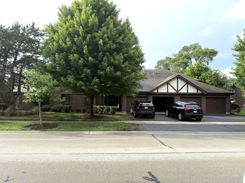 Photo of 6780 180th Street #6, Tinley Park, IL 60477 (MLS # 12673203)