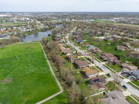 Tiny photo for 22604 Lakeshore Drive, Richton Park, IL 60471 (MLS # 12476038)