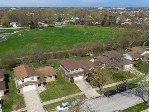 Tiny photo for 22604 Lakeshore Drive, Richton Park, IL 60471 (MLS # 12476038)